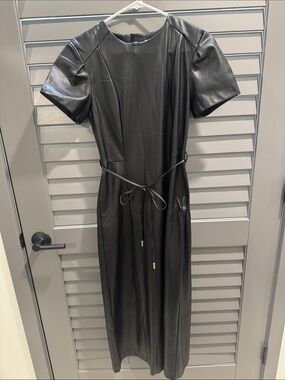 Sfera basic long leather short sleeve dress